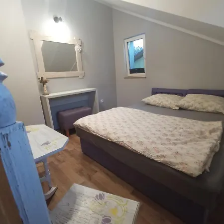 Nad Jeziorem בית נופש Kujan