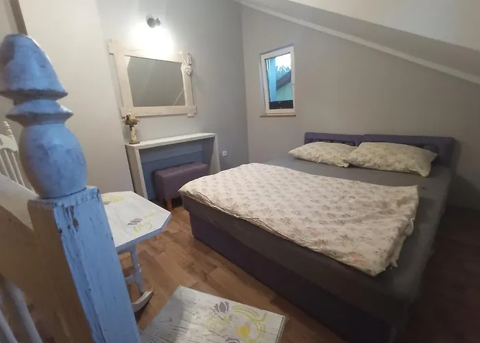 Nad Jeziorem Holiday home Kujan